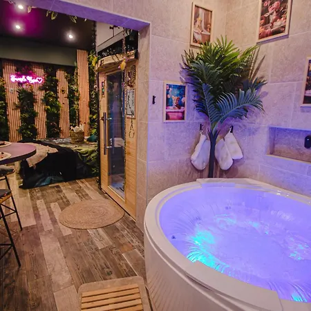 Apartment Jungle - Sauna & Balneo Chateau-Thierry