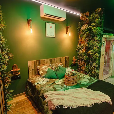 Jungle - Sauna & Balneo Apartmán Château-Thierry