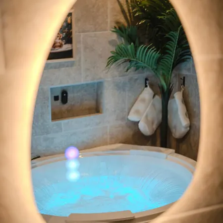 Apartmán Jungle - Sauna & Balneo Château-Thierry